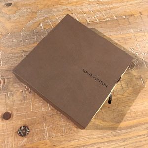 Louis Vuitton men’s belt